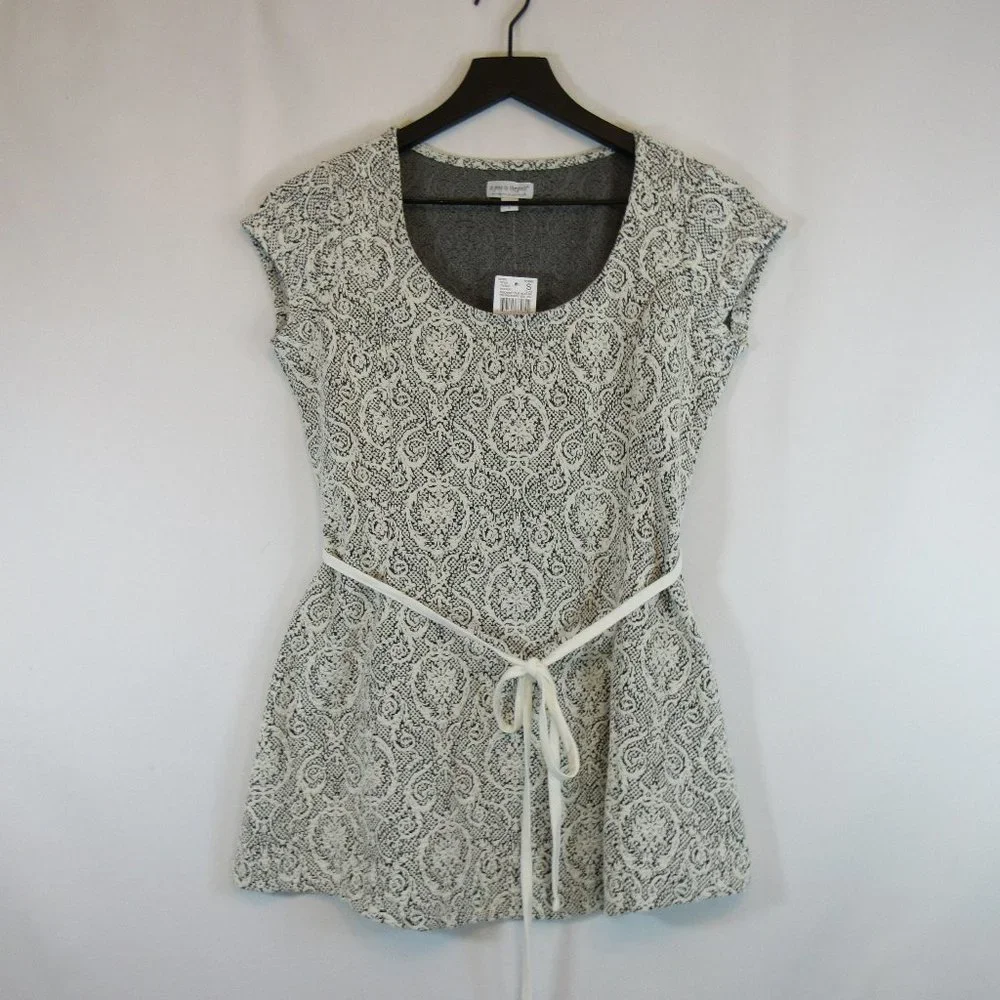 A Pea in the Pod Cream Black Cap Sleeve Tie Front Baroque Top NEW - Picture 1 of 7